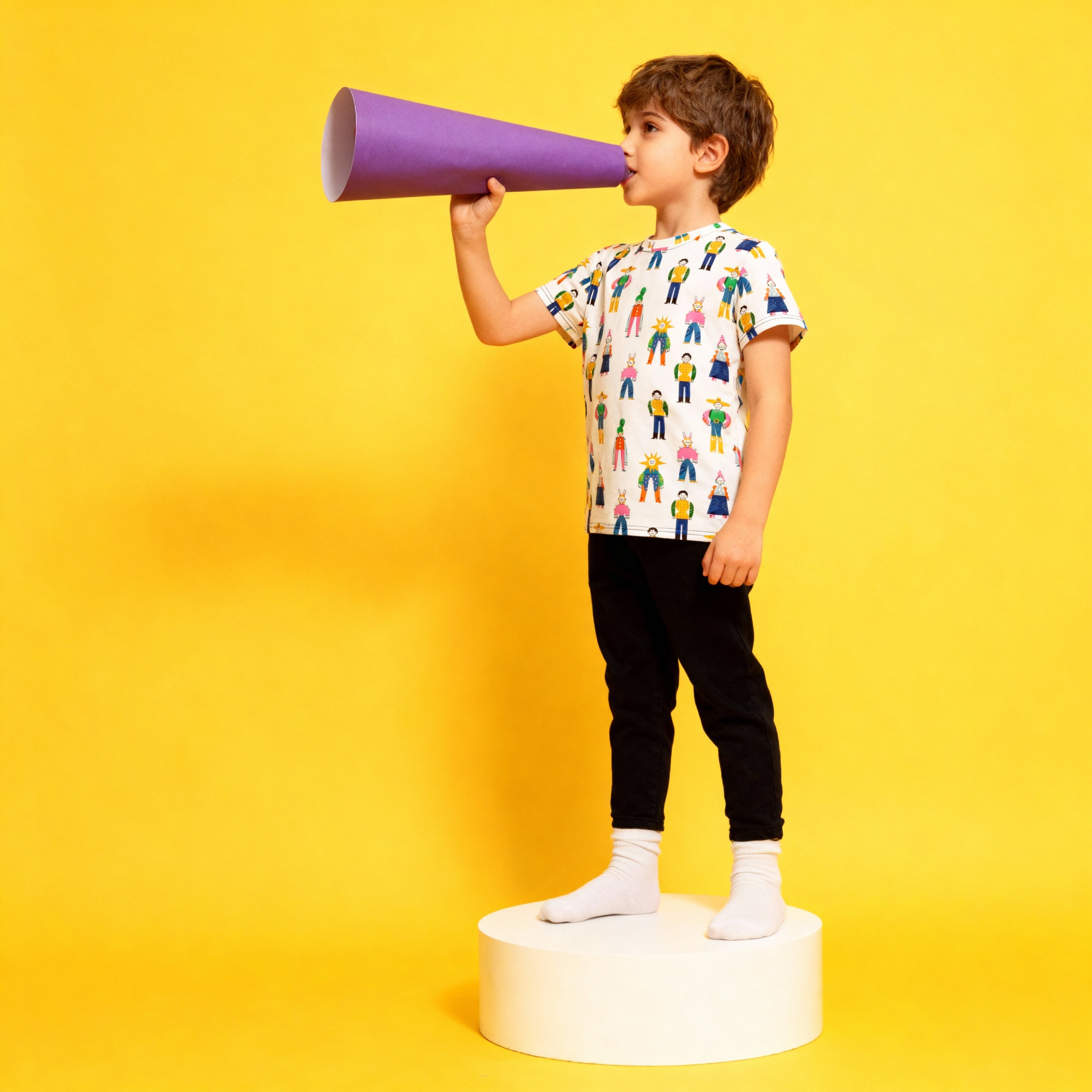 Camiseta infantil Personajes de Colores BüBe